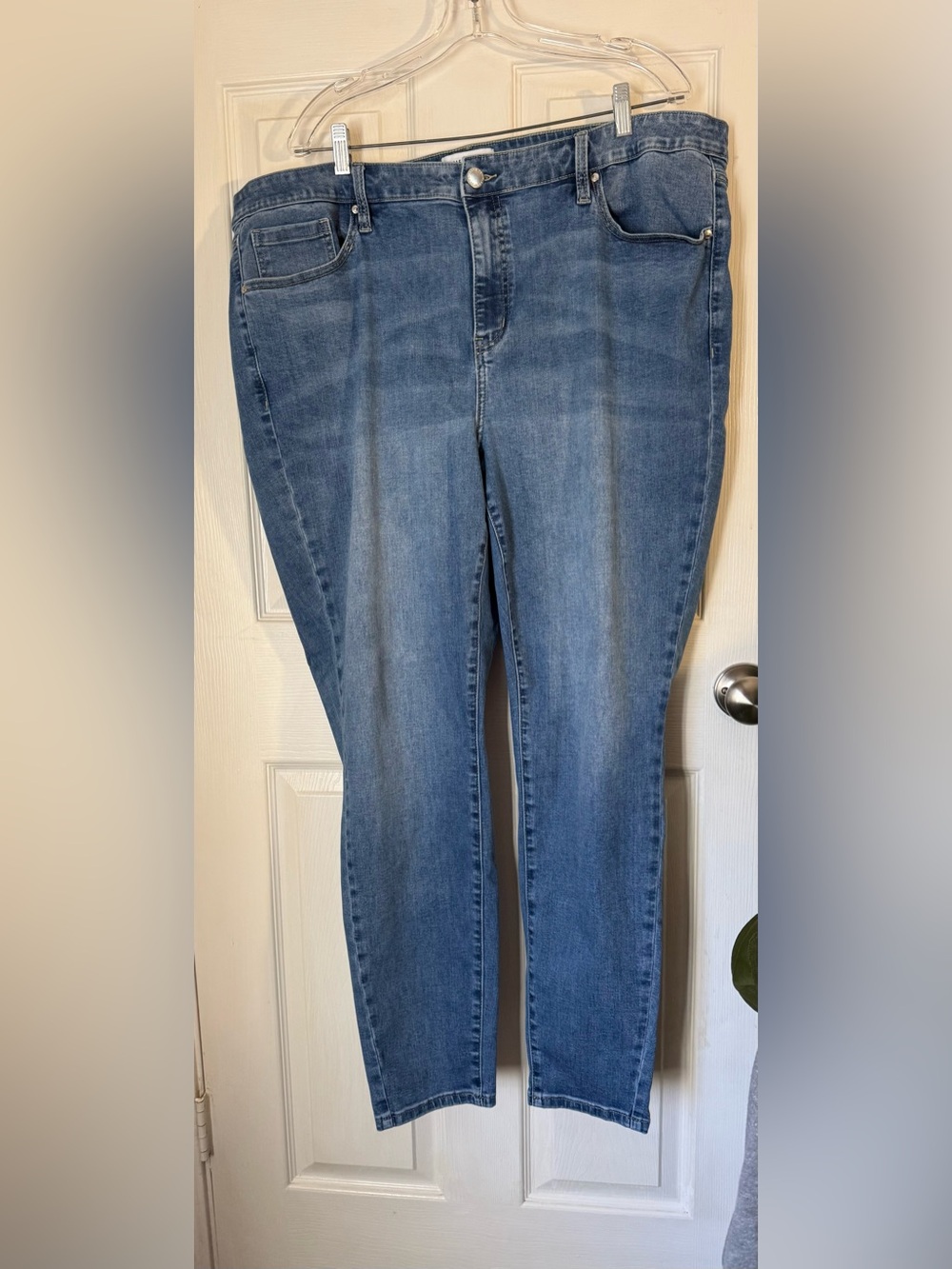 Lane Bryant 24Long Mid Rise Light Wash Blue Women’s Jeans Skinny signature fit